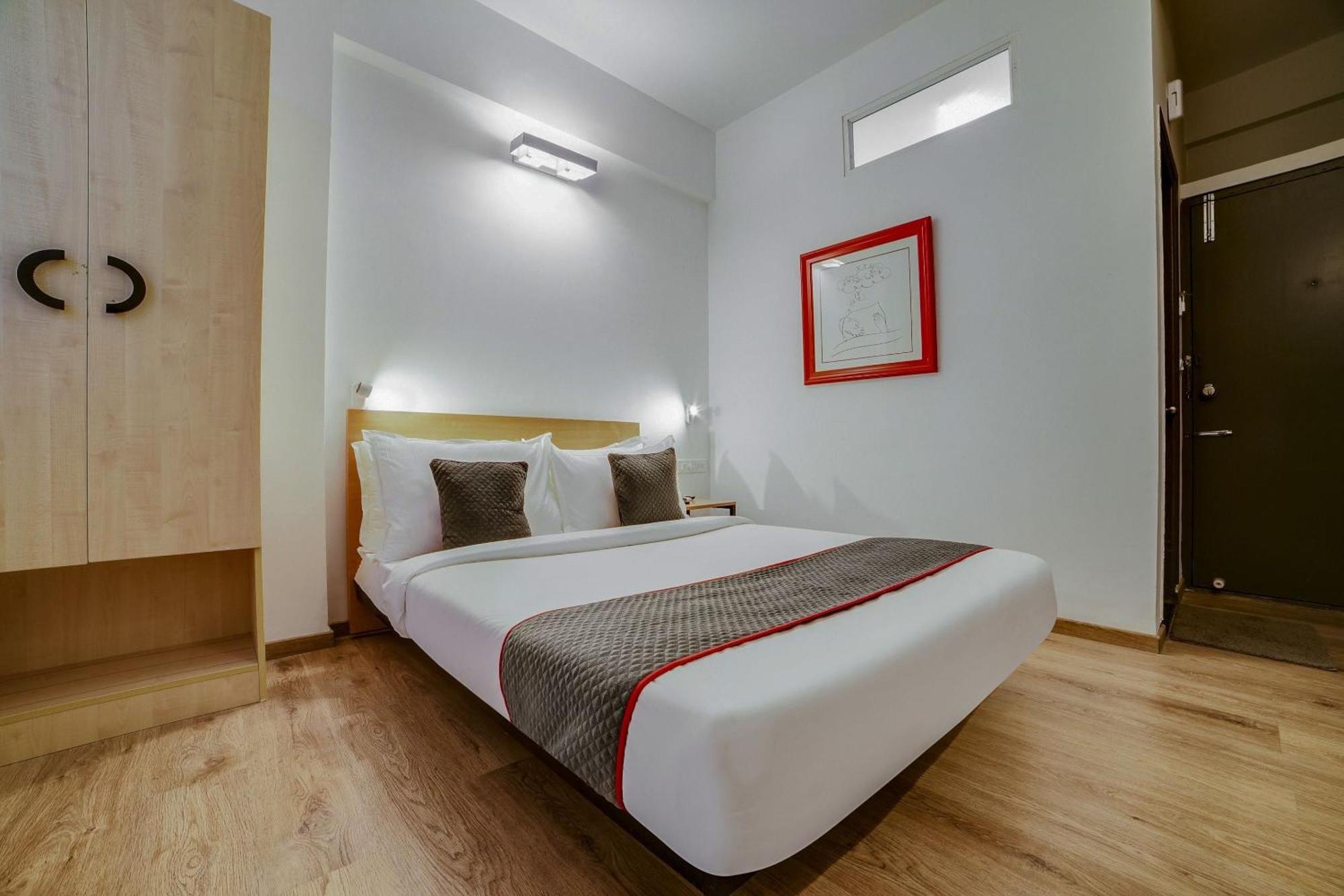 Townhouse Sarvar Hospitality Near Ascendas Park Square Mall Bangalore Eksteriør bilde