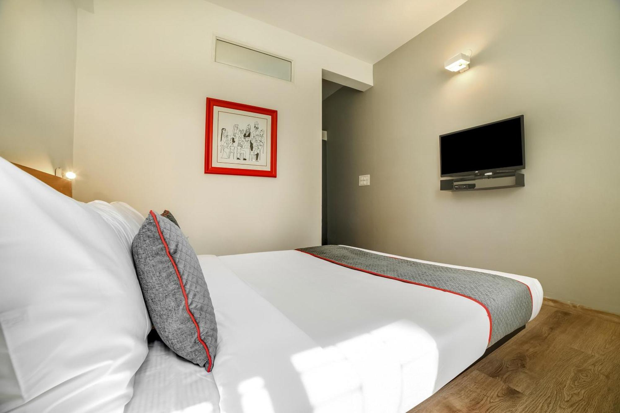 Townhouse Sarvar Hospitality Near Ascendas Park Square Mall Bangalore Eksteriør bilde