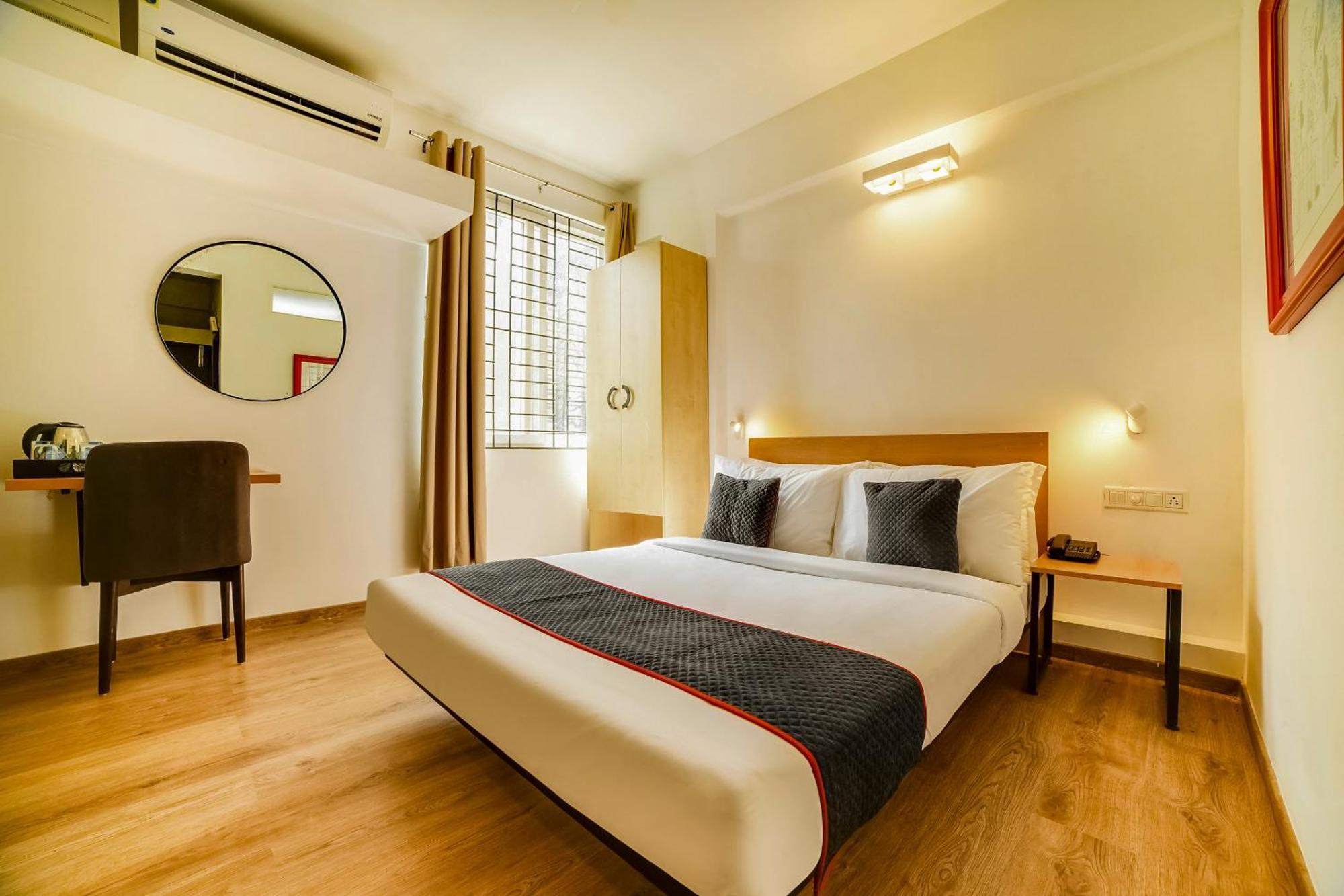 Townhouse Sarvar Hospitality Near Ascendas Park Square Mall Bangalore Eksteriør bilde
