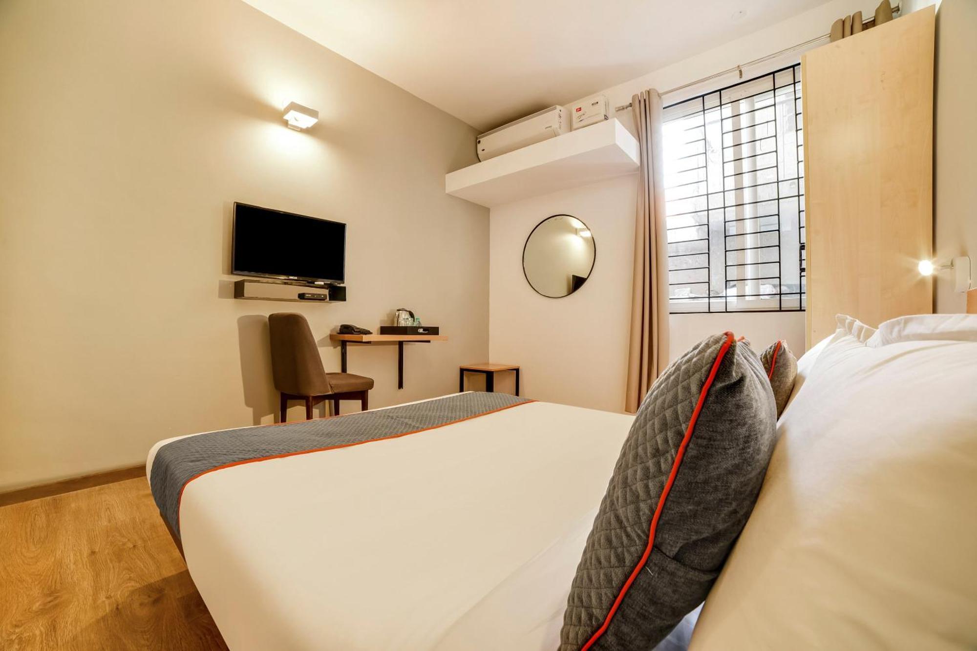 Townhouse Sarvar Hospitality Near Ascendas Park Square Mall Bangalore Eksteriør bilde