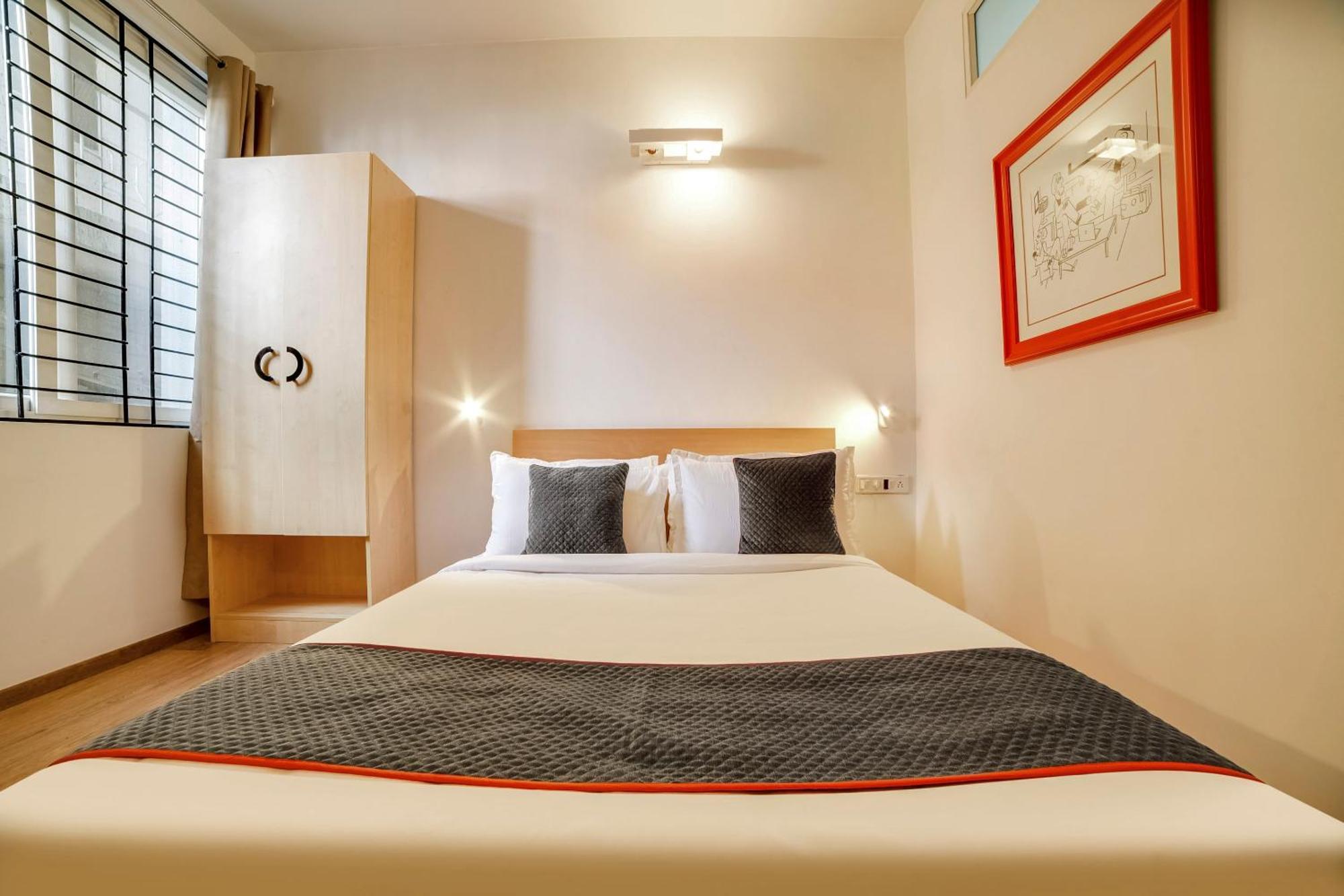 Townhouse Sarvar Hospitality Near Ascendas Park Square Mall Bangalore Eksteriør bilde